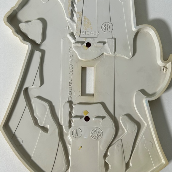 Vintage 70s General Electric Unicorn Carousel Light Switch Cover (13E) - Picture 3 of 4